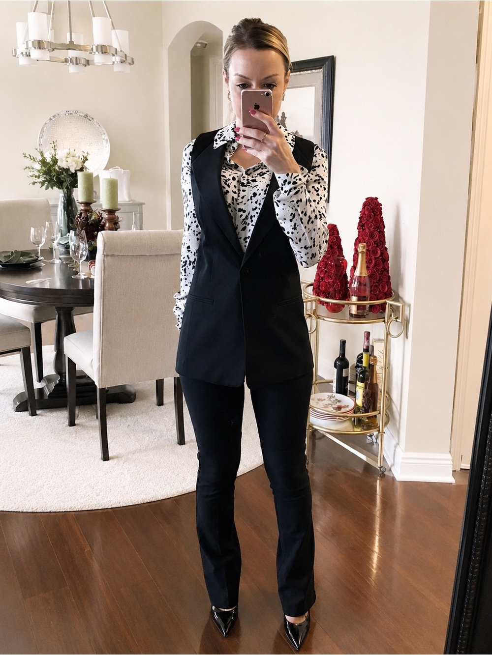 Leith Black Sleeveless Tailored Vest with Bow detailing XS - Picture 2 of 7